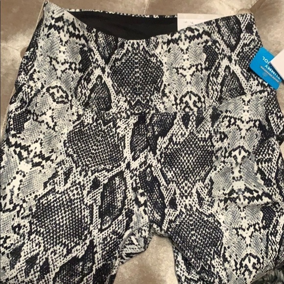 Marika black snake leggings, soft and they stay up - Picture 6 of 10